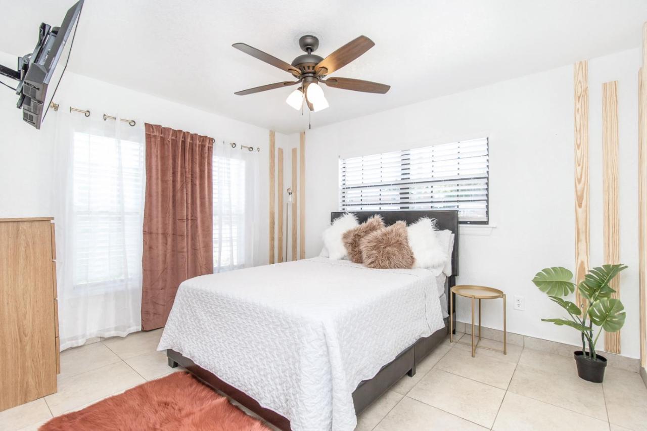 6 Bedroom Bucs Airport Mall Beach Wifi Tampa Extérieur photo